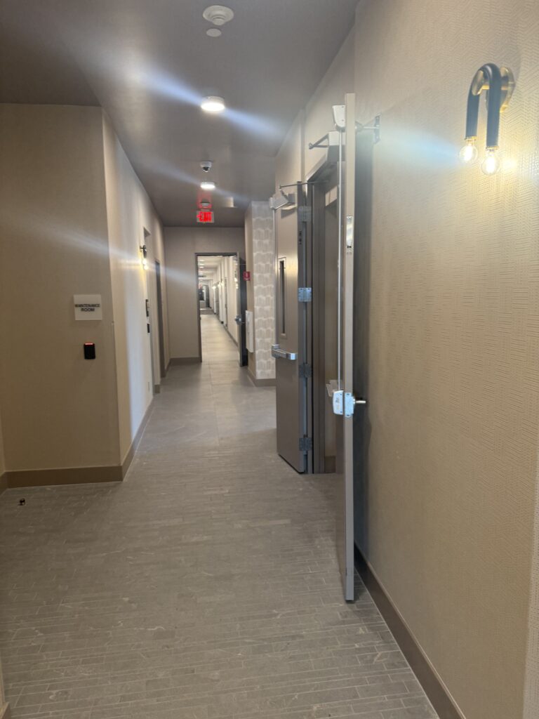 Business Key Change Services | Trop Locksmith LLC – Las Vegas, NV At Trop Locksmith LLC, we understand how important security is—especially during employee changes, staff transitions, or when moving into a new business location. Whether you’re a small office or a large commercial facility, our licensed locksmiths are ready to help you regain control and peace of mind. ✅ Re-keying after employee turnover ✅ Lock changes for new business locations ✅ Master key systems for office buildings ✅ Fast, professional service – done right the first time We’re proud to support Las Vegas businesses of all sizes with reliable, affordable, and prompt locksmith services. Don’t leave your company vulnerable—secure your business today with Trop Locksmith LLC. 📍 Based in Las Vegas | 🕒 Available 7 Days a Week 📞 Call now or message us for a free consultation! #LasVegasLocksmith #CommercialLocksmith #BusinessSecurity #RekeyService #LocksmithNearMe #TropLocksmith #KeyChangeLasVegas