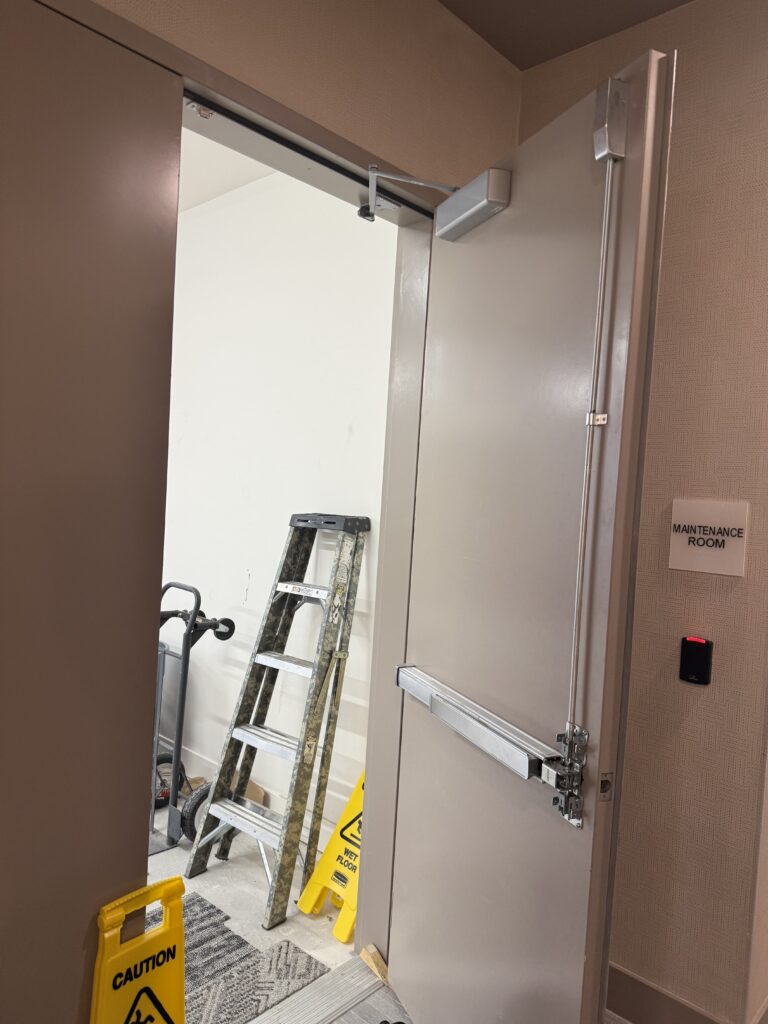 Business Key Change Services | Trop Locksmith LLC – Las Vegas, NV At Trop Locksmith LLC, we understand how important security is—especially during employee changes, staff transitions, or when moving into a new business location. Whether you’re a small office or a large commercial facility, our licensed locksmiths are ready to help you regain control and peace of mind. ✅ Re-keying after employee turnover ✅ Lock changes for new business locations ✅ Master key systems for office buildings ✅ Fast, professional service – done right the first time We’re proud to support Las Vegas businesses of all sizes with reliable, affordable, and prompt locksmith services. Don’t leave your company vulnerable—secure your business today with Trop Locksmith LLC. 📍 Based in Las Vegas | 🕒 Available 7 Days a Week 📞 Call now or message us for a free consultation! #LasVegasLocksmith #CommercialLocksmith #BusinessSecurity #RekeyService #LocksmithNearMe #TropLocksmith #KeyChangeLasVegas