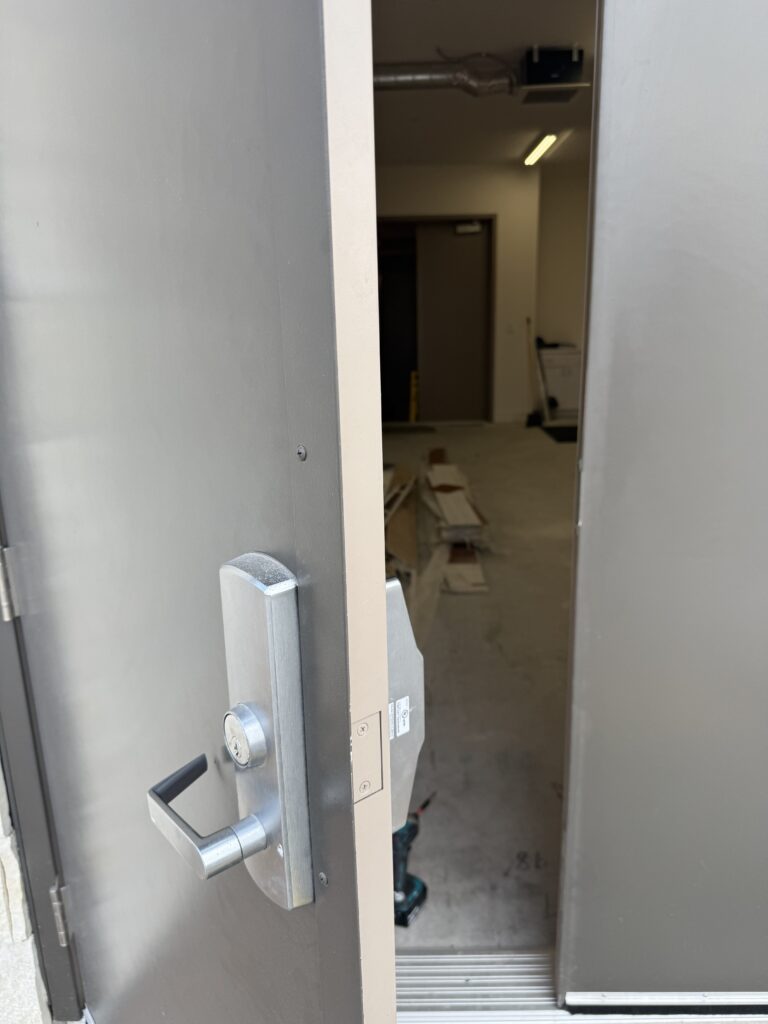 Business Key Change Services | Trop Locksmith LLC – Las Vegas, NV At Trop Locksmith LLC, we understand how important security is—especially during employee changes, staff transitions, or when moving into a new business location. Whether you’re a small office or a large commercial facility, our licensed locksmiths are ready to help you regain control and peace of mind. ✅ Re-keying after employee turnover ✅ Lock changes for new business locations ✅ Master key systems for office buildings ✅ Fast, professional service – done right the first time We’re proud to support Las Vegas businesses of all sizes with reliable, affordable, and prompt locksmith services. Don’t leave your company vulnerable—secure your business today with Trop Locksmith LLC. 📍 Based in Las Vegas | 🕒 Available 7 Days a Week 📞 Call now or message us for a free consultation! #LasVegasLocksmith #CommercialLocksmith #BusinessSecurity #RekeyService #LocksmithNearMe #TropLocksmith #KeyChangeLasVegas